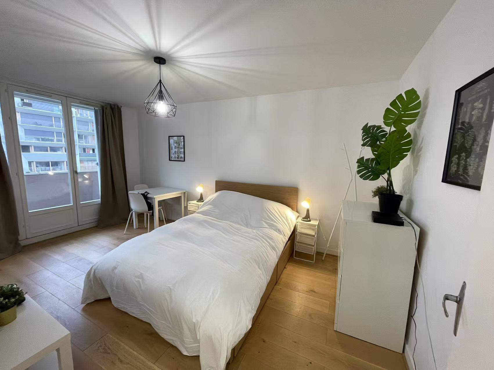 PARIS 18e·25m²·studio·With furniture[Paris Rental]