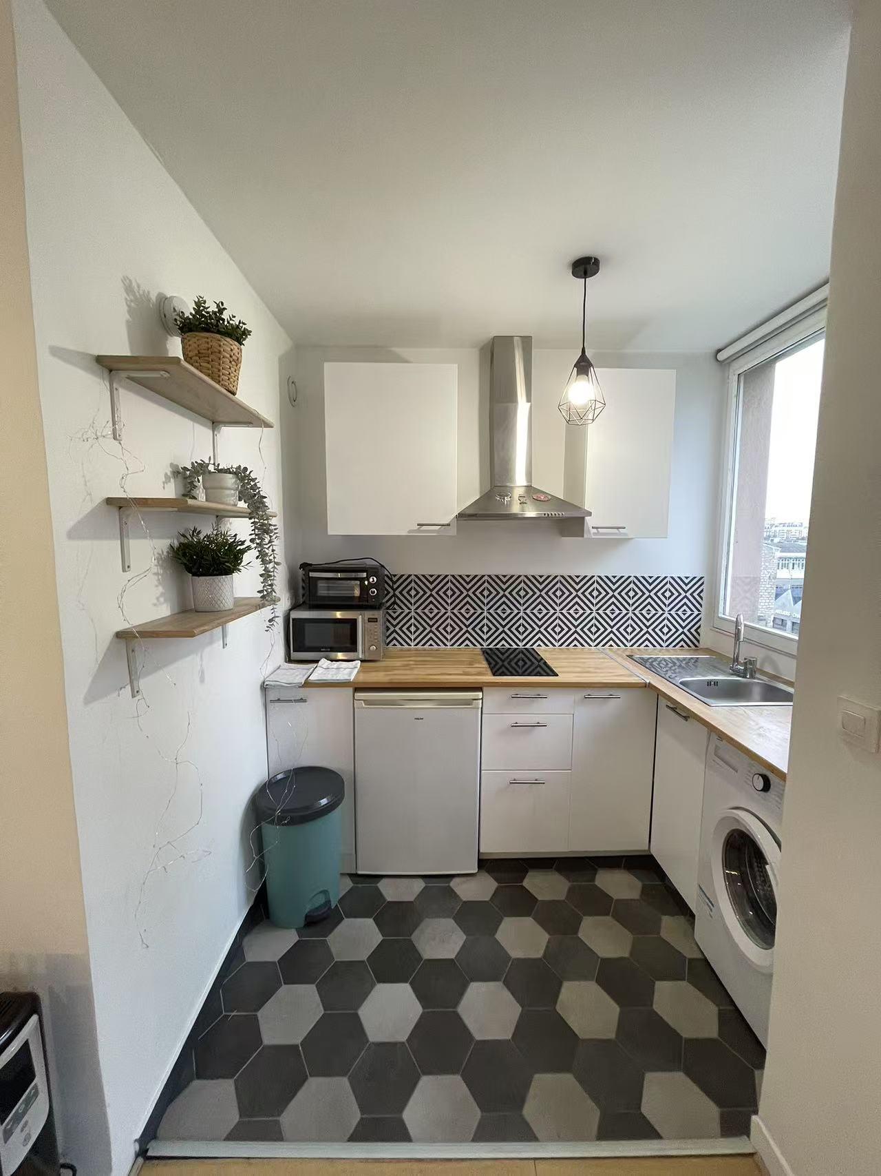 PARIS 18e·25m²·studio·With furniture[Paris Rental]