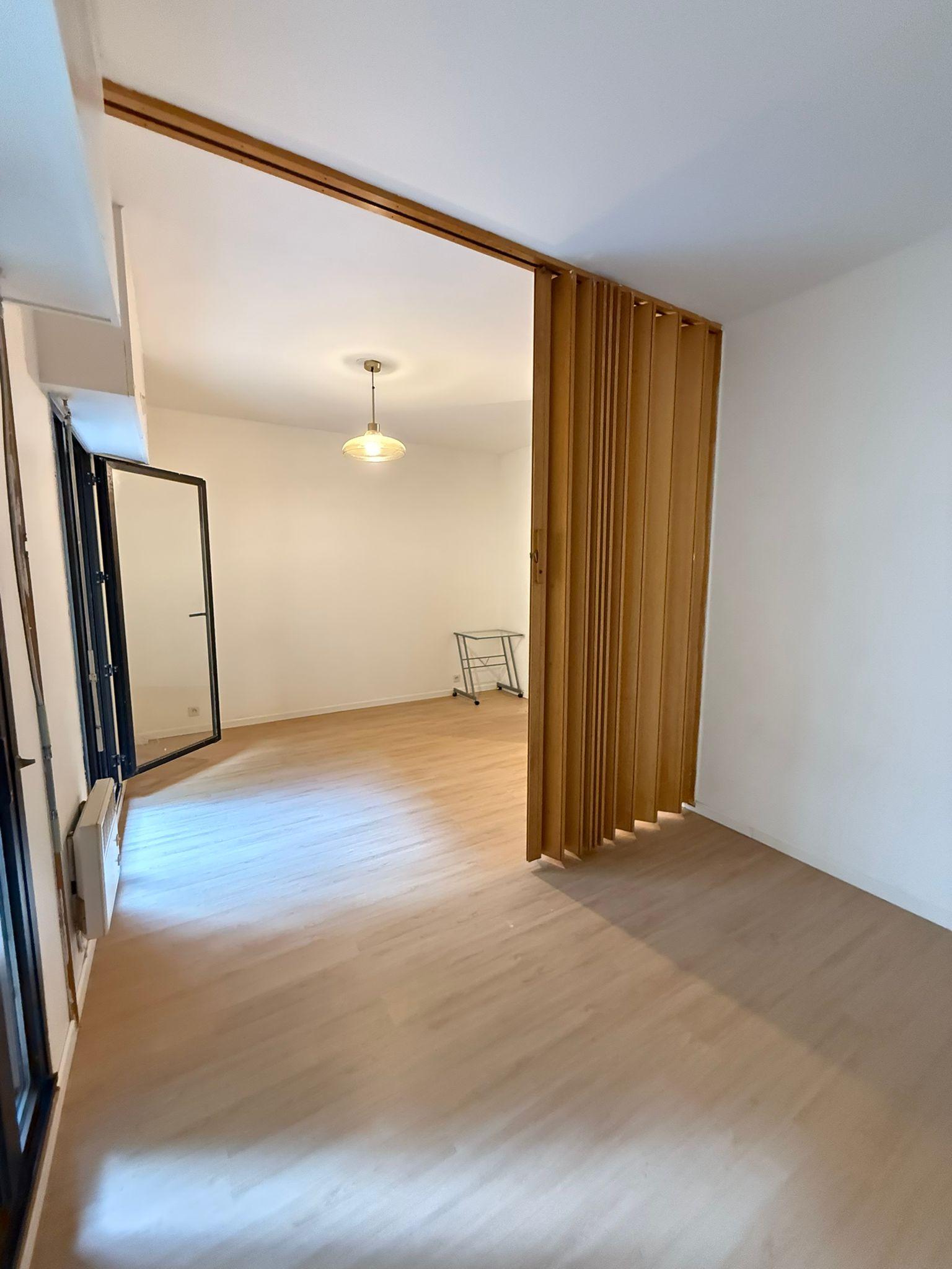 PARIS 11지역·32m²·studio·가구[프랑스 부동산,프랑스 아파트 매매,파리 집 구하기,프랑스 임대 부동산,프랑스 부동산 투자,프랑스 아파트 임대 방법,파리 집 계약 절차,프랑스 부동산 세금 정보,프랑스 부동산 중개인 추천,프랑스 주택 임대 시세,프랑스 주택 관리 서비스,프랑스 아파트 월세,프랑스 단기 임대,파리 집 임대,프랑스 월세 계약,프랑스 월세 시세,파리 임대 집 추천,프랑스 임대,프랑스 월세 ,프랑스 부동산 임대 서비스,프랑스 부동산 중개,프랑스 부동산 에이전시,파리 부동산 중개인,프랑스 부동산 매물,파리 부동산 에이전시 추천,파리 현지 부동산 상담,파리 부동산 거래 대행,프랑스 부동산 시세 조회,프랑스 부동산 서비스,파리 부동산 에이전시,프랑스 부동산 전문가,프랑스 부동산 거래 팁,프랑스 주택 중개 플랫폼,파리 유학생 ,프랑스 유학 집 구하기,파리 학생 기숙사 임대,프랑스 유학생 월세 아파트,프랑스 유학 임대 계약,파리 유학 생활 집 구하기,프랑스 유학생 쉐어하우스,프랑스 가족용 주택 매매,파리 가족 아파트 임대,프랑스 어린이 학교 근처 집,프랑스 이민 주택 ,맞춤형 부동산 서비스,파리 단기 임대 아파트,프랑스 출장용 주택,파리 월 단위 임대]