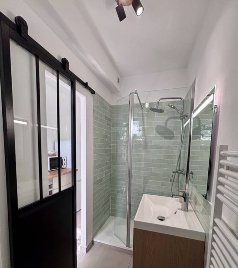 PARIS 11e·26m²·studio·With furniture[Paris Rental]