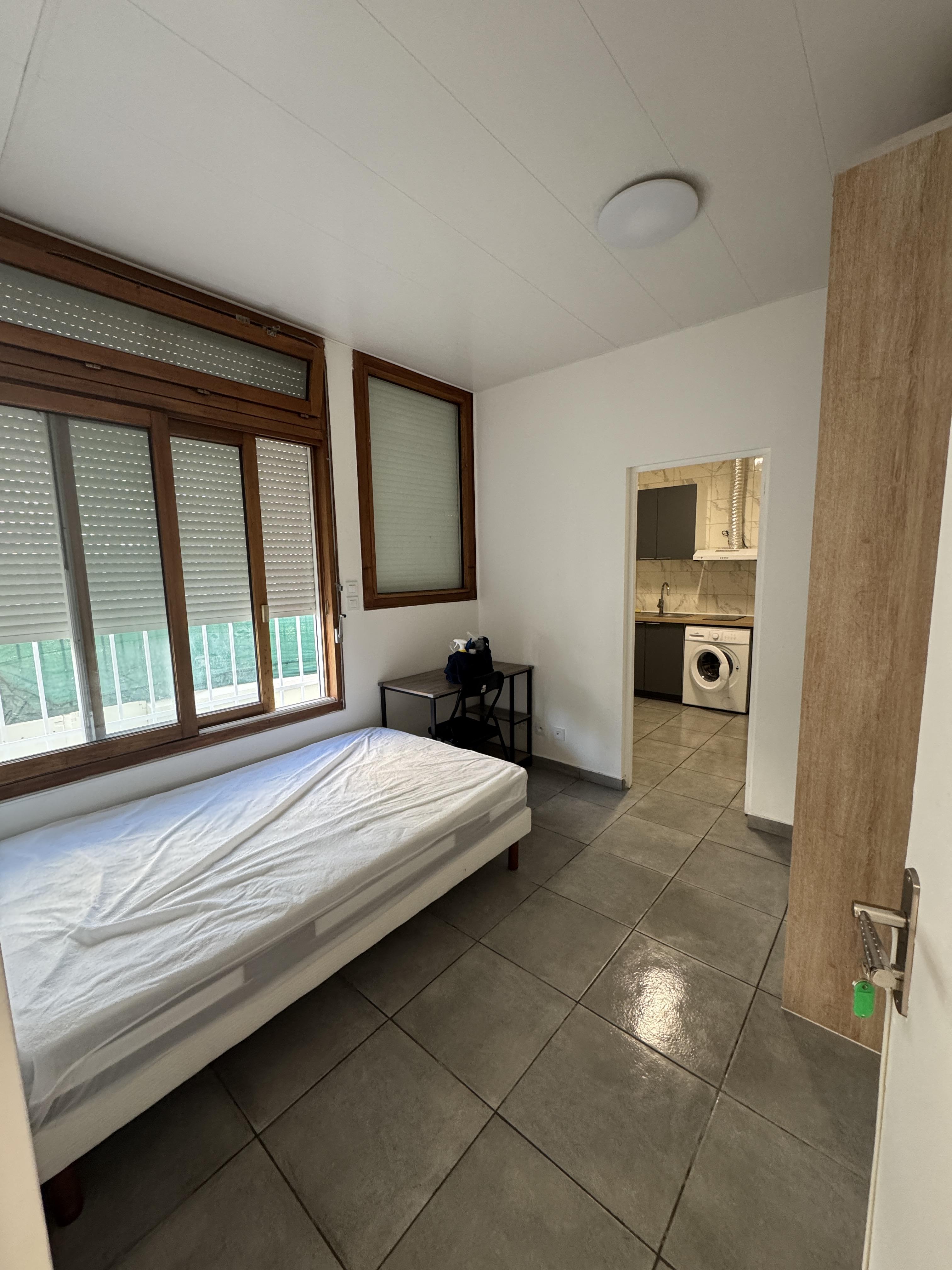 Vitry-sur-Seine 94e·18m²·Maison·Meublé[Location à Paris France]