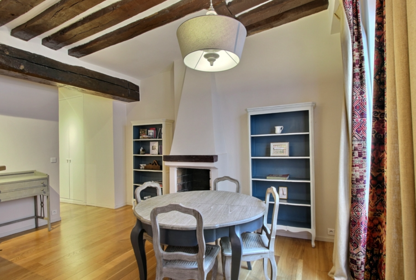PARIS 4e·43m²·F2·Appartement·With furniture[Paris Rental]