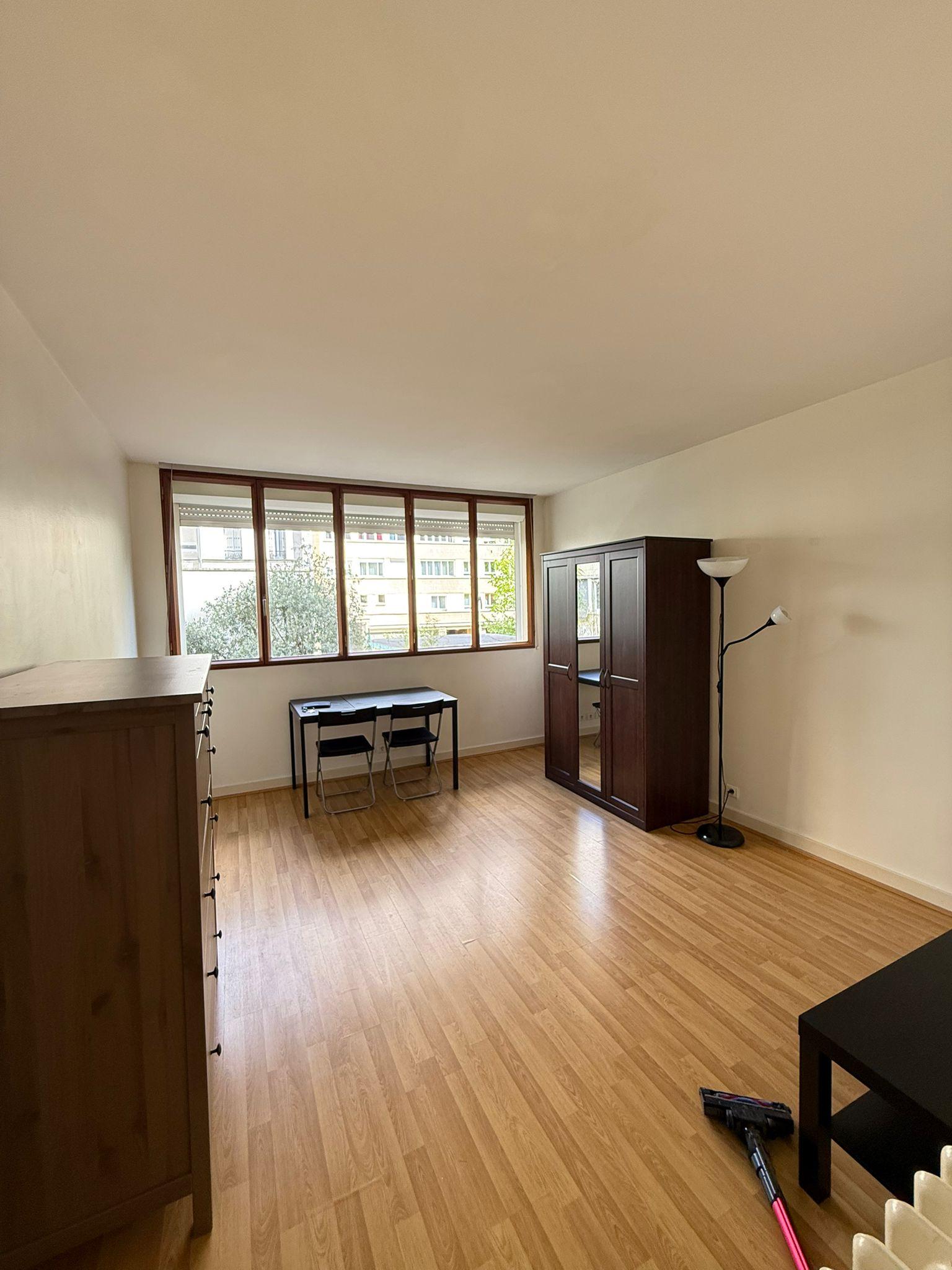 PARIS 15区·29平·studio·有家具[法国巴黎租房]