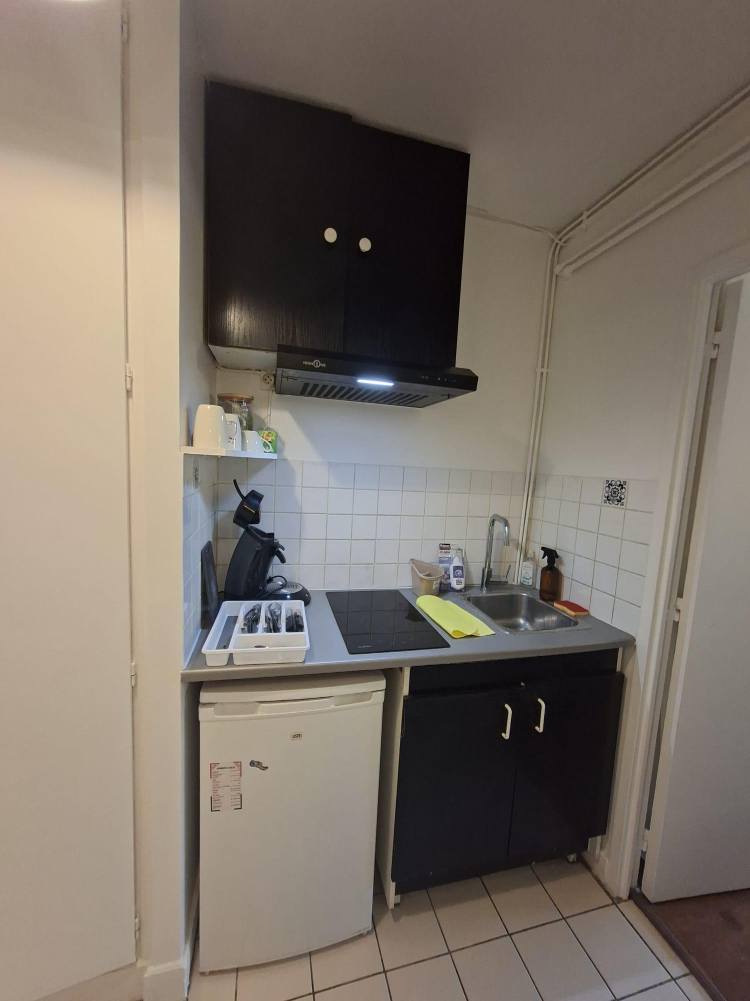 PARIS 18e·24m²·studio·With furniture[Paris Rental]