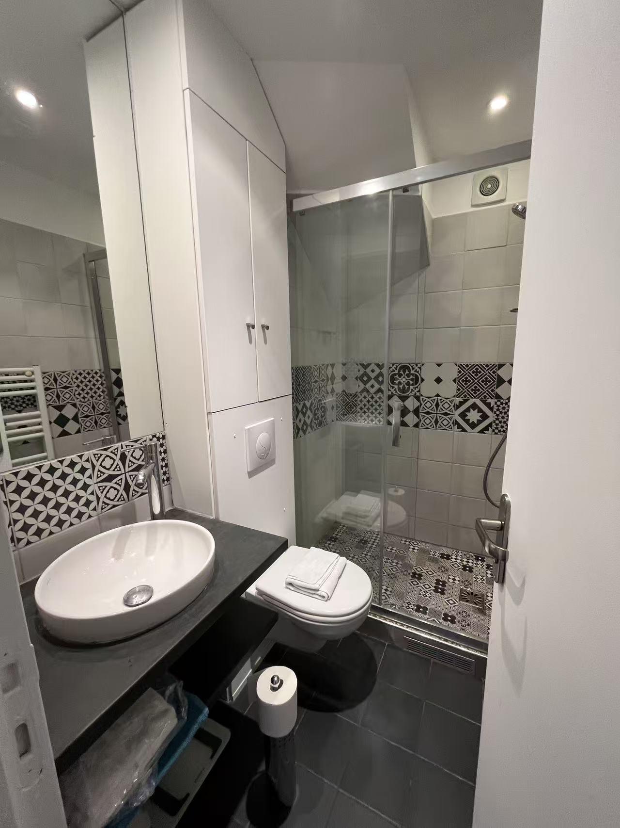 PARIS 11지역·34m²·studio·가구·장기만 가능[프랑스 부동산,프랑스 아파트 매매,파리 집 구하기,프랑스 임대 부동산,프랑스 부동산 투자,프랑스 아파트 임대 방법,파리 집 계약 절차,프랑스 부동산 세금 정보,프랑스 부동산 중개인 추천,프랑스 주택 임대 시세,프랑스 주택 관리 서비스,프랑스 아파트 월세,프랑스 단기 임대,파리 집 임대,프랑스 월세 계약,프랑스 월세 시세,파리 임대 집 추천,프랑스 임대,프랑스 월세 ,프랑스 부동산 임대 서비스,프랑스 부동산 중개,프랑스 부동산 에이전시,파리 부동산 중개인,프랑스 부동산 매물,파리 부동산 에이전시 추천,파리 현지 부동산 상담,파리 부동산 거래 대행,프랑스 부동산 시세 조회,프랑스 부동산 서비스,파리 부동산 에이전시,프랑스 부동산 전문가,프랑스 부동산 거래 팁,프랑스 주택 중개 플랫폼,파리 유학생 ,프랑스 유학 집 구하기,파리 학생 기숙사 임대,프랑스 유학생 월세 아파트,프랑스 유학 임대 계약,파리 유학 생활 집 구하기,프랑스 유학생 쉐어하우스,프랑스 가족용 주택 매매,파리 가족 아파트 임대,프랑스 어린이 학교 근처 집,프랑스 이민 주택 ,맞춤형 부동산 서비스,파리 단기 임대 아파트,프랑스 출장용 주택,파리 월 단위 임대]