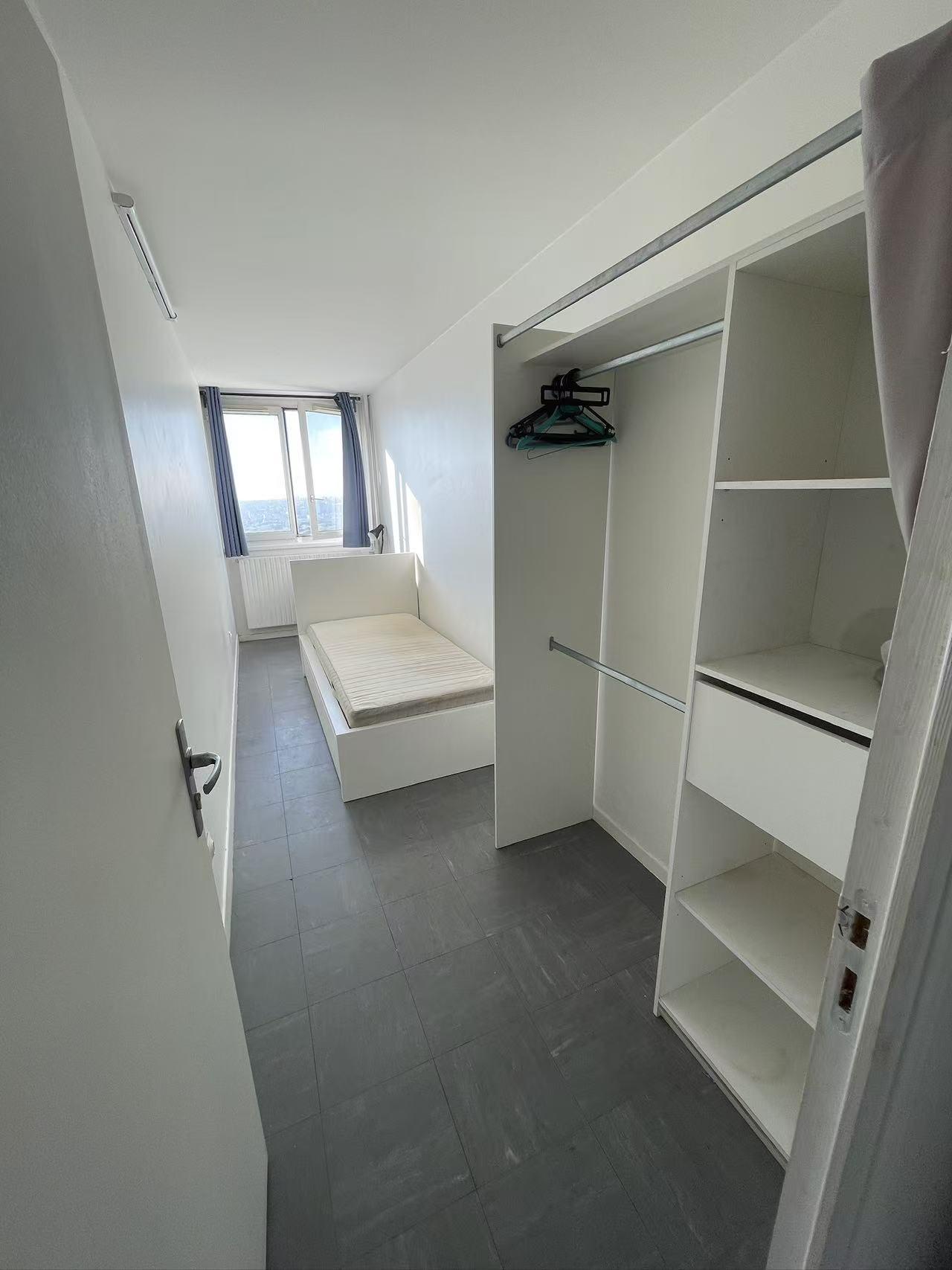 PARIS 13지역·10m²·방1 (쉐어하우스)·가구[프랑스 부동산,프랑스 아파트 매매,파리 집 구하기,프랑스 임대 부동산,프랑스 부동산 투자,프랑스 아파트 임대 방법,파리 집 계약 절차,프랑스 부동산 세금 정보,프랑스 부동산 중개인 추천,프랑스 주택 임대 시세,프랑스 주택 관리 서비스,프랑스 아파트 월세,프랑스 단기 임대,파리 집 임대,프랑스 월세 계약,프랑스 월세 시세,파리 임대 집 추천,프랑스 임대,프랑스 월세 ,프랑스 부동산 임대 서비스,프랑스 부동산 중개,프랑스 부동산 에이전시,파리 부동산 중개인,프랑스 부동산 매물,파리 부동산 에이전시 추천,파리 현지 부동산 상담,파리 부동산 거래 대행,프랑스 부동산 시세 조회,프랑스 부동산 서비스,파리 부동산 에이전시,프랑스 부동산 전문가,프랑스 부동산 거래 팁,프랑스 주택 중개 플랫폼,파리 유학생 ,프랑스 유학 집 구하기,파리 학생 기숙사 임대,프랑스 유학생 월세 아파트,프랑스 유학 임대 계약,파리 유학 생활 집 구하기,프랑스 유학생 쉐어하우스,프랑스 가족용 주택 매매,파리 가족 아파트 임대,프랑스 어린이 학교 근처 집,프랑스 이민 주택 ,맞춤형 부동산 서비스,파리 단기 임대 아파트,프랑스 출장용 주택,파리 월 단위 임대]
