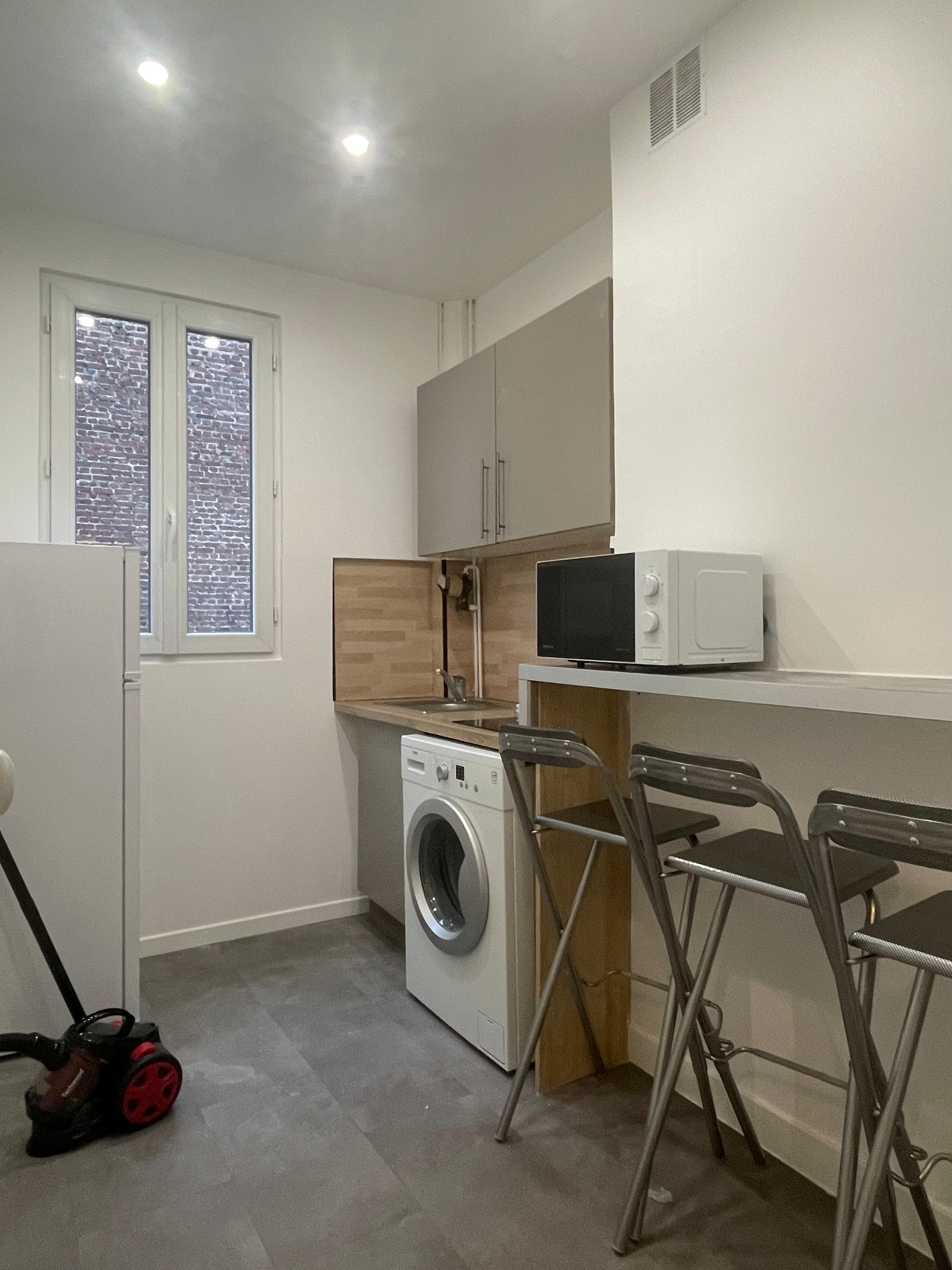 PARIS 20区·21.98平·studio·有家具·仅长租[法国巴黎租房]