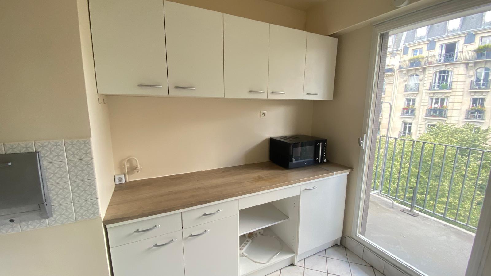 PARIS 15e·30m²·studio·With furniture·Long-term only[Paris Rental]