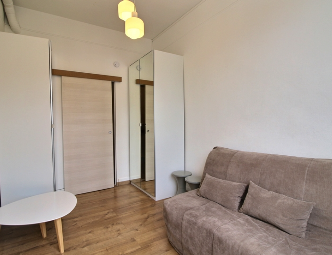 PARIS 9e·20m²·F1·Studio·With furniture[Paris Rental]