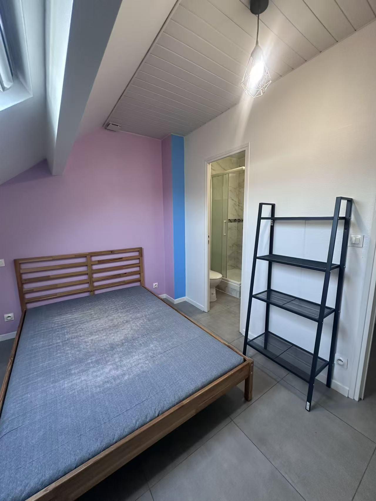 Villejuif 94e·18m²·F1··A long terme uniquement[Location à Paris France]