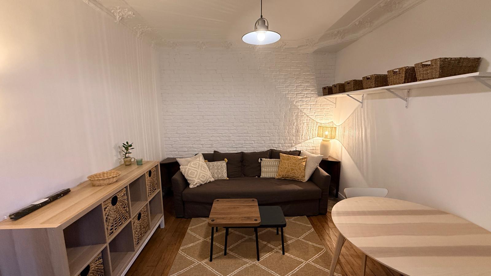 PARIS 15지역·50m²·아파트·가구·장기만 가능[프랑스 부동산,프랑스 아파트 매매,파리 집 구하기,프랑스 임대 부동산,프랑스 부동산 투자,프랑스 아파트 임대 방법,파리 집 계약 절차,프랑스 부동산 세금 정보,프랑스 부동산 중개인 추천,프랑스 주택 임대 시세,프랑스 주택 관리 서비스,프랑스 아파트 월세,프랑스 단기 임대,파리 집 임대,프랑스 월세 계약,프랑스 월세 시세,파리 임대 집 추천,프랑스 임대,프랑스 월세 ,프랑스 부동산 임대 서비스,프랑스 부동산 중개,프랑스 부동산 에이전시,파리 부동산 중개인,프랑스 부동산 매물,파리 부동산 에이전시 추천,파리 현지 부동산 상담,파리 부동산 거래 대행,프랑스 부동산 시세 조회,프랑스 부동산 서비스,파리 부동산 에이전시,프랑스 부동산 전문가,프랑스 부동산 거래 팁,프랑스 주택 중개 플랫폼,파리 유학생 ,프랑스 유학 집 구하기,파리 학생 기숙사 임대,프랑스 유학생 월세 아파트,프랑스 유학 임대 계약,파리 유학 생활 집 구하기,프랑스 유학생 쉐어하우스,프랑스 가족용 주택 매매,파리 가족 아파트 임대,프랑스 어린이 학교 근처 집,프랑스 이민 주택 ,맞춤형 부동산 서비스,파리 단기 임대 아파트,프랑스 출장용 주택,파리 월 단위 임대]