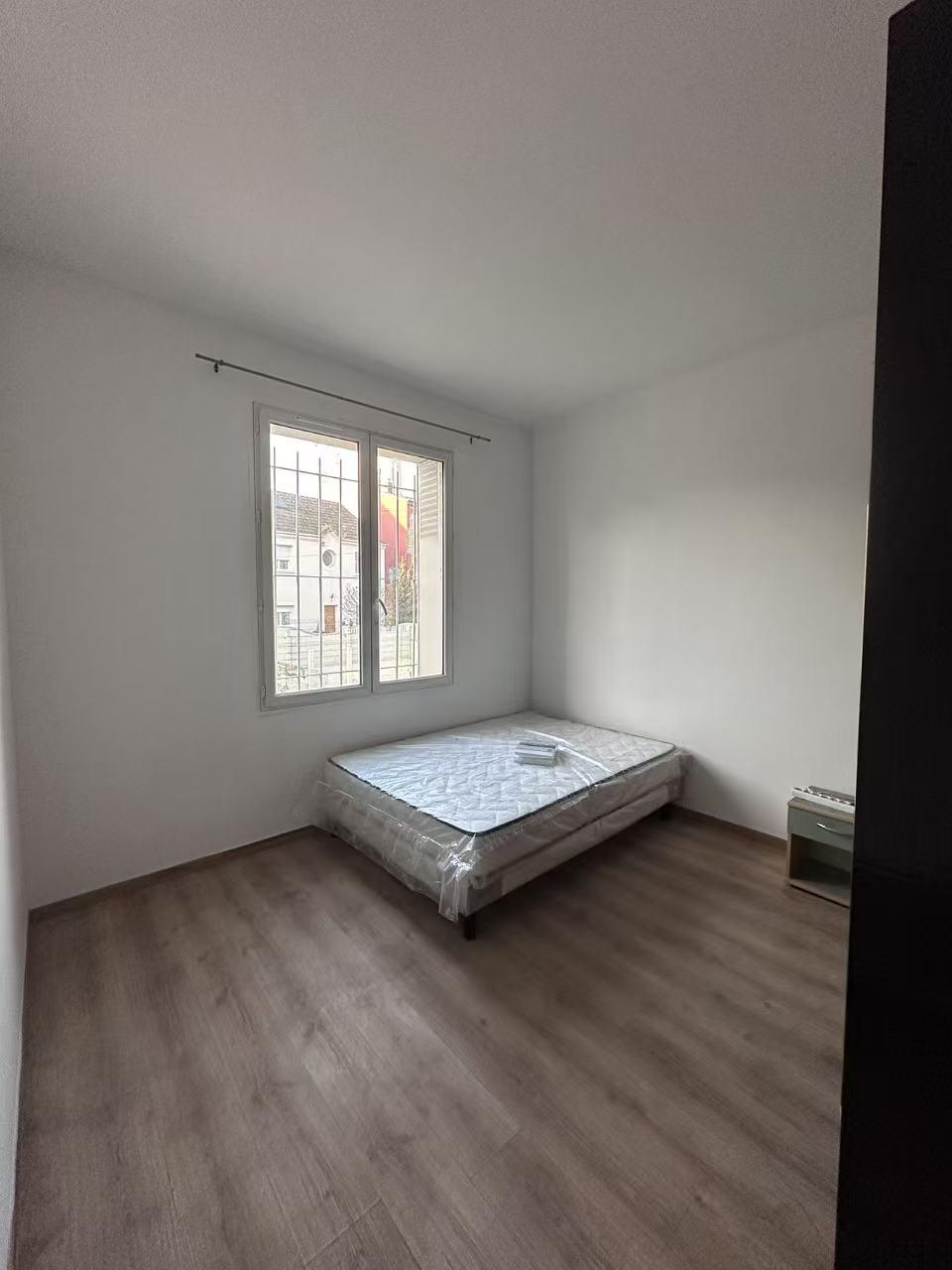 Vitry-sur-Seine 94지역·12m²·studio·방1 (쉐어하우스)·가구·장기[프랑스 부동산,프랑스 아파트 매매,파리 집 구하기,프랑스 임대 부동산,프랑스 부동산 투자,프랑스 아파트 임대 방법,파리 집 계약 절차,프랑스 부동산 세금 정보,프랑스 부동산 중개인 추천,프랑스 주택 임대 시세,프랑스 주택 관리 서비스,프랑스 아파트 월세,프랑스 단기 임대,파리 집 임대,프랑스 월세 계약,프랑스 월세 시세,파리 임대 집 추천,프랑스 임대,프랑스 월세 ,프랑스 부동산 임대 서비스,프랑스 부동산 중개,프랑스 부동산 에이전시,파리 부동산 중개인,프랑스 부동산 매물,파리 부동산 에이전시 추천,파리 현지 부동산 상담,파리 부동산 거래 대행,프랑스 부동산 시세 조회,프랑스 부동산 서비스,파리 부동산 에이전시,프랑스 부동산 전문가,프랑스 부동산 거래 팁,프랑스 주택 중개 플랫폼,파리 유학생 ,프랑스 유학 집 구하기,파리 학생 기숙사 임대,프랑스 유학생 월세 아파트,프랑스 유학 임대 계약,파리 유학 생활 집 구하기,프랑스 유학생 쉐어하우스,프랑스 가족용 주택 매매,파리 가족 아파트 임대,프랑스 어린이 학교 근처 집,프랑스 이민 주택 ,맞춤형 부동산 서비스,파리 단기 임대 아파트,프랑스 출장용 주택,파리 월 단위 임대]