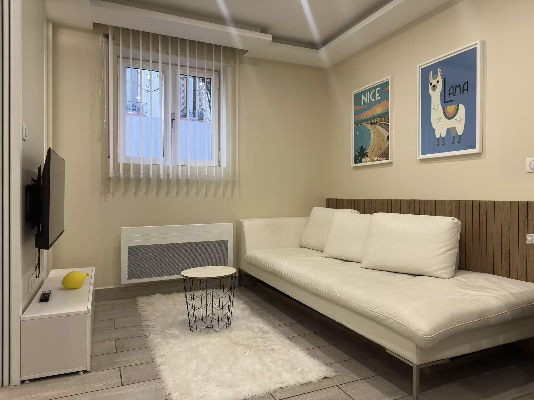 Issy-les-Moulineaux 92e·35m²·F2··A long terme uniquement[Location à Paris France]