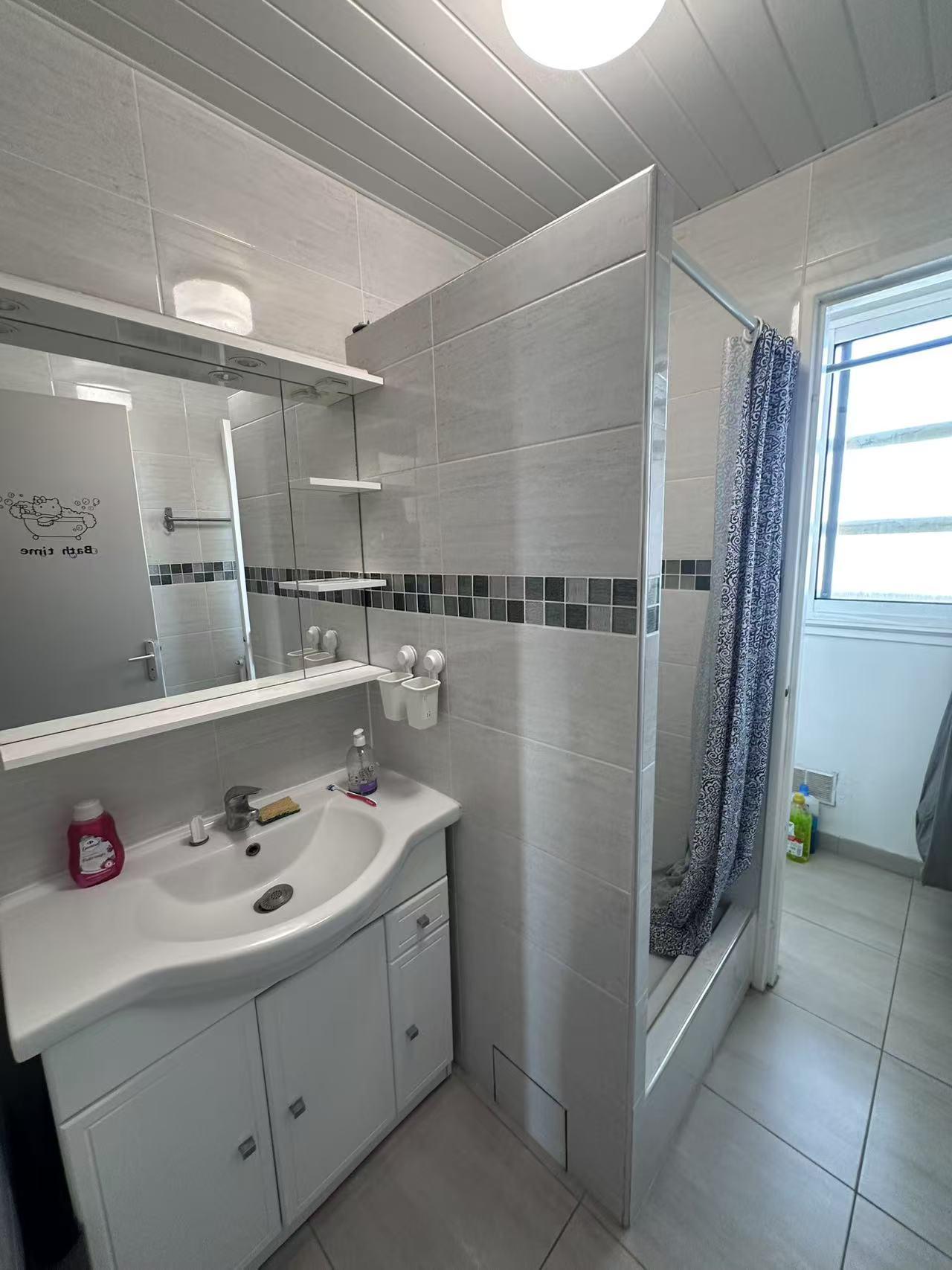 Ivry-sur-Seine 94e·10m²·Separate room in the sharing apartment·With furniture[Paris Rental]