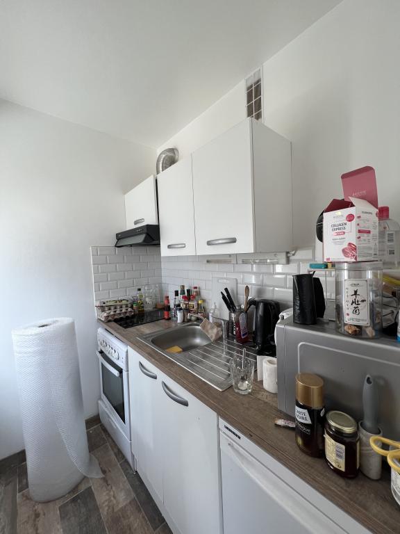 PARIS 8e·27m²·studio·With furniture[Paris Rental]