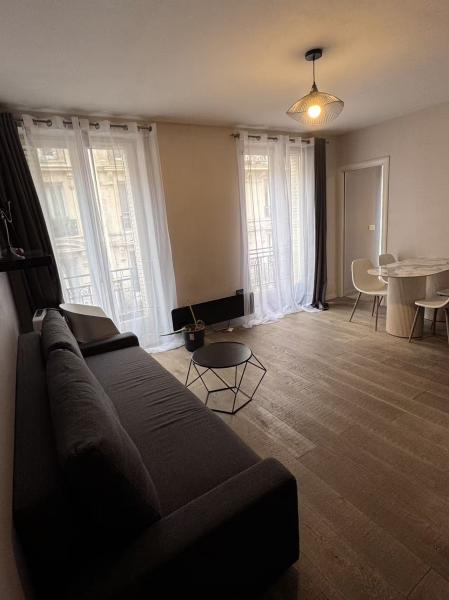 PARIS 8지역·40m²·2P·아파트·가구·장기[프랑스 부동산,프랑스 아파트 매매,파리 집 구하기,프랑스 임대 부동산,프랑스 부동산 투자,프랑스 아파트 임대 방법,파리 집 계약 절차,프랑스 부동산 세금 정보,프랑스 부동산 중개인 추천,프랑스 주택 임대 시세,프랑스 주택 관리 서비스,프랑스 아파트 월세,프랑스 단기 임대,파리 집 임대,프랑스 월세 계약,프랑스 월세 시세,파리 임대 집 추천,프랑스 임대,프랑스 월세 ,프랑스 부동산 임대 서비스,프랑스 부동산 중개,프랑스 부동산 에이전시,파리 부동산 중개인,프랑스 부동산 매물,파리 부동산 에이전시 추천,파리 현지 부동산 상담,파리 부동산 거래 대행,프랑스 부동산 시세 조회,프랑스 부동산 서비스,파리 부동산 에이전시,프랑스 부동산 전문가,프랑스 부동산 거래 팁,프랑스 주택 중개 플랫폼,파리 유학생 ,프랑스 유학 집 구하기,파리 학생 기숙사 임대,프랑스 유학생 월세 아파트,프랑스 유학 임대 계약,파리 유학 생활 집 구하기,프랑스 유학생 쉐어하우스,프랑스 가족용 주택 매매,파리 가족 아파트 임대,프랑스 어린이 학교 근처 집,프랑스 이민 주택 ,맞춤형 부동산 서비스,파리 단기 임대 아파트,프랑스 출장용 주택,파리 월 단위 임대]