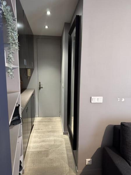 PARIS 8지역·40m²·아파트·가구[프랑스 부동산,프랑스 아파트 매매,파리 집 구하기,프랑스 임대 부동산,프랑스 부동산 투자,프랑스 아파트 임대 방법,파리 집 계약 절차,프랑스 부동산 세금 정보,프랑스 부동산 중개인 추천,프랑스 주택 임대 시세,프랑스 주택 관리 서비스,프랑스 아파트 월세,프랑스 단기 임대,파리 집 임대,프랑스 월세 계약,프랑스 월세 시세,파리 임대 집 추천,프랑스 임대,프랑스 월세 ,프랑스 부동산 임대 서비스,프랑스 부동산 중개,프랑스 부동산 에이전시,파리 부동산 중개인,프랑스 부동산 매물,파리 부동산 에이전시 추천,파리 현지 부동산 상담,파리 부동산 거래 대행,프랑스 부동산 시세 조회,프랑스 부동산 서비스,파리 부동산 에이전시,프랑스 부동산 전문가,프랑스 부동산 거래 팁,프랑스 주택 중개 플랫폼,파리 유학생 ,프랑스 유학 집 구하기,파리 학생 기숙사 임대,프랑스 유학생 월세 아파트,프랑스 유학 임대 계약,파리 유학 생활 집 구하기,프랑스 유학생 쉐어하우스,프랑스 가족용 주택 매매,파리 가족 아파트 임대,프랑스 어린이 학교 근처 집,프랑스 이민 주택 ,맞춤형 부동산 서비스,파리 단기 임대 아파트,프랑스 출장용 주택,파리 월 단위 임대]