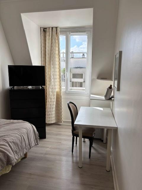 PARIS 16e·15m²·F1··A long terme uniquement[Location à Paris France]