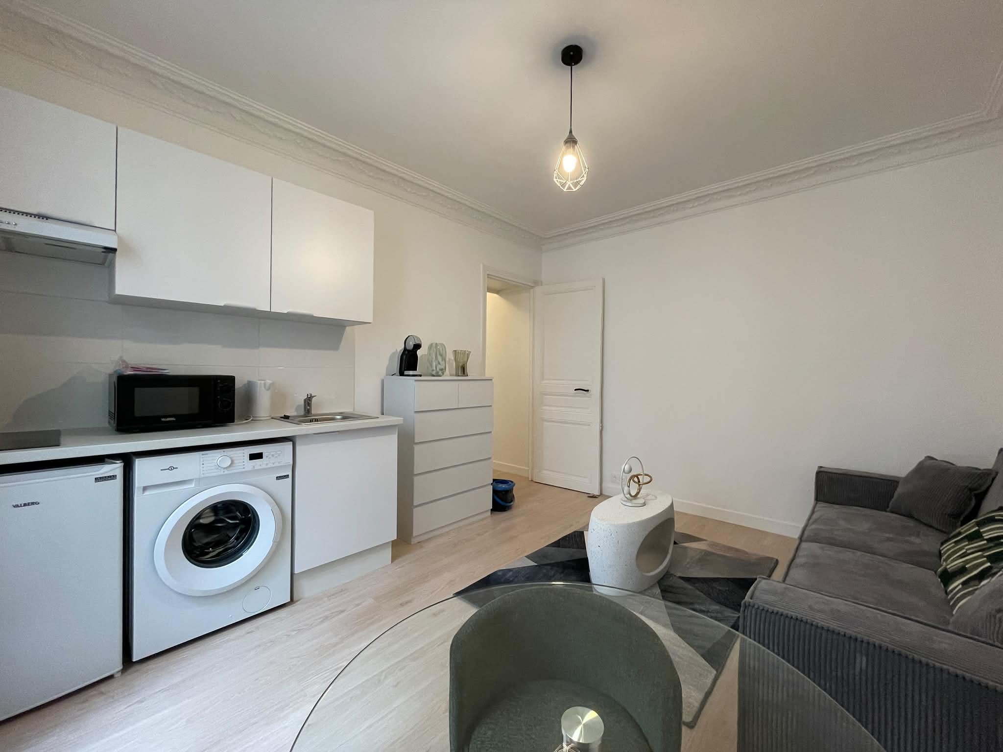PARIS 18e·23m²·studio·With furniture[Paris Rental]