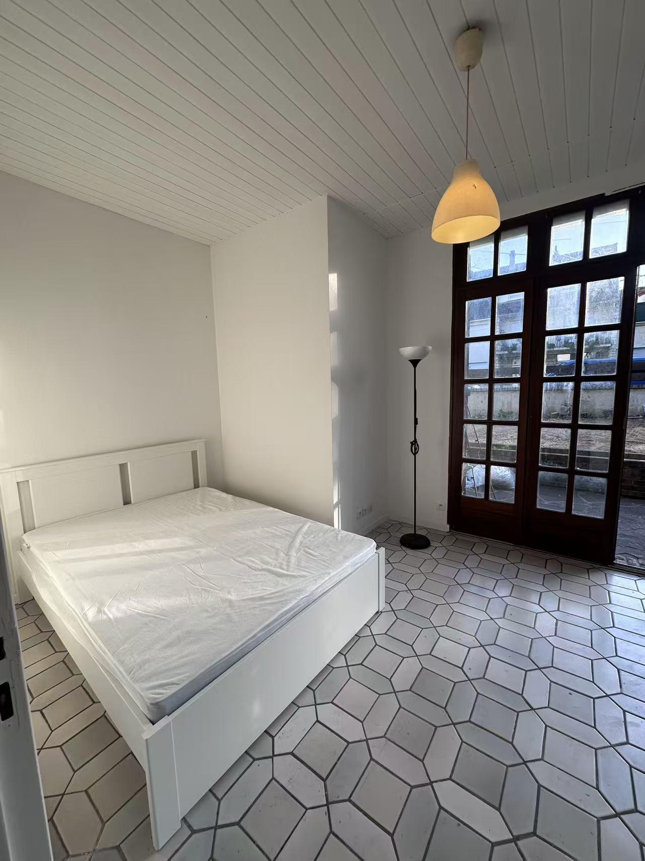 Vitry-sur-Seine 94지역·25m²·studio·가구[프랑스 부동산,프랑스 아파트 매매,파리 집 구하기,프랑스 임대 부동산,프랑스 부동산 투자,프랑스 아파트 임대 방법,파리 집 계약 절차,프랑스 부동산 세금 정보,프랑스 부동산 중개인 추천,프랑스 주택 임대 시세,프랑스 주택 관리 서비스,프랑스 아파트 월세,프랑스 단기 임대,파리 집 임대,프랑스 월세 계약,프랑스 월세 시세,파리 임대 집 추천,프랑스 임대,프랑스 월세 ,프랑스 부동산 임대 서비스,프랑스 부동산 중개,프랑스 부동산 에이전시,파리 부동산 중개인,프랑스 부동산 매물,파리 부동산 에이전시 추천,파리 현지 부동산 상담,파리 부동산 거래 대행,프랑스 부동산 시세 조회,프랑스 부동산 서비스,파리 부동산 에이전시,프랑스 부동산 전문가,프랑스 부동산 거래 팁,프랑스 주택 중개 플랫폼,파리 유학생 ,프랑스 유학 집 구하기,파리 학생 기숙사 임대,프랑스 유학생 월세 아파트,프랑스 유학 임대 계약,파리 유학 생활 집 구하기,프랑스 유학생 쉐어하우스,프랑스 가족용 주택 매매,파리 가족 아파트 임대,프랑스 어린이 학교 근처 집,프랑스 이민 주택 ,맞춤형 부동산 서비스,파리 단기 임대 아파트,프랑스 출장용 주택,파리 월 단위 임대]