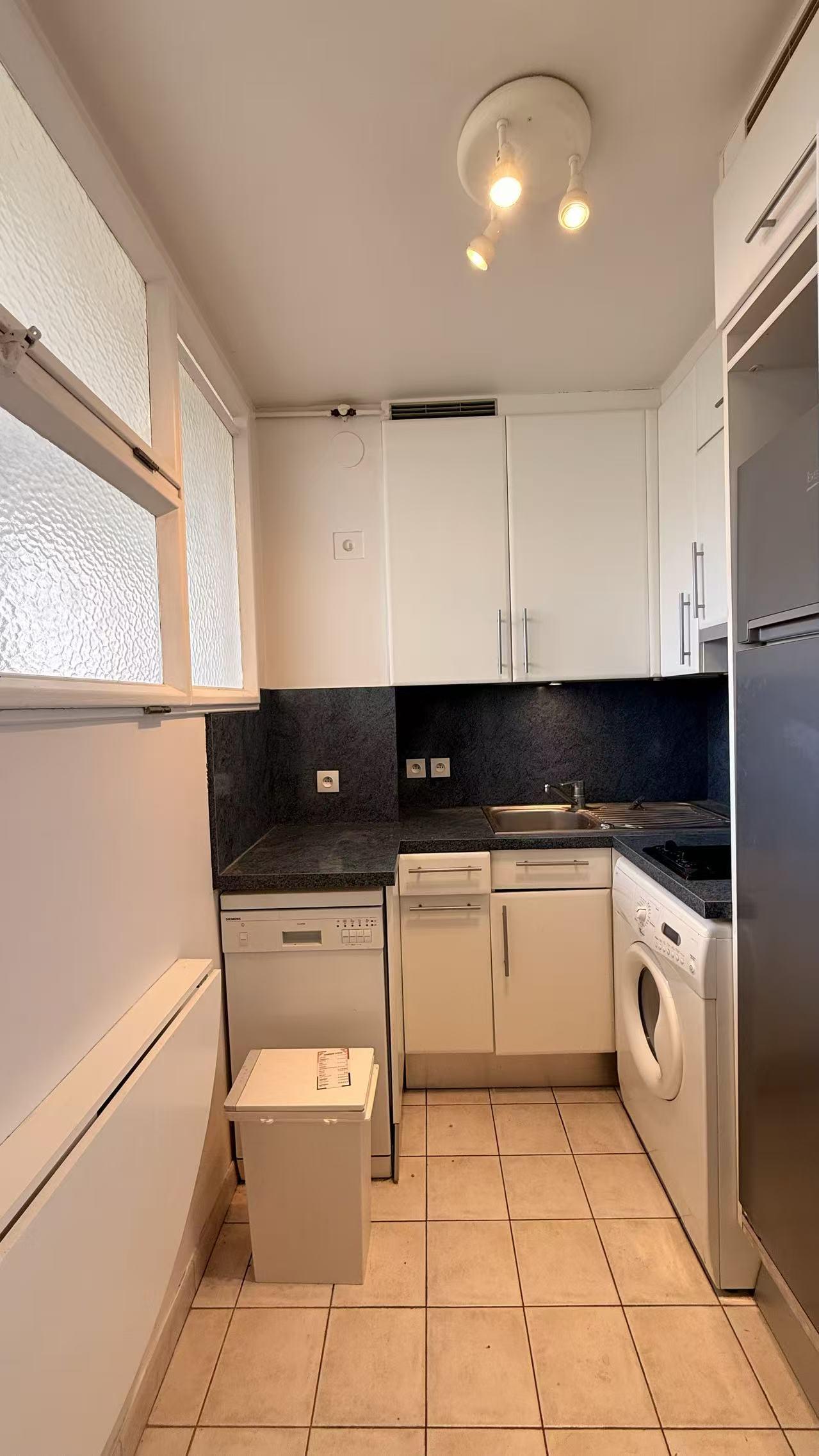 PARIS 15e·30m²·studio·With furniture[Paris Rental]
