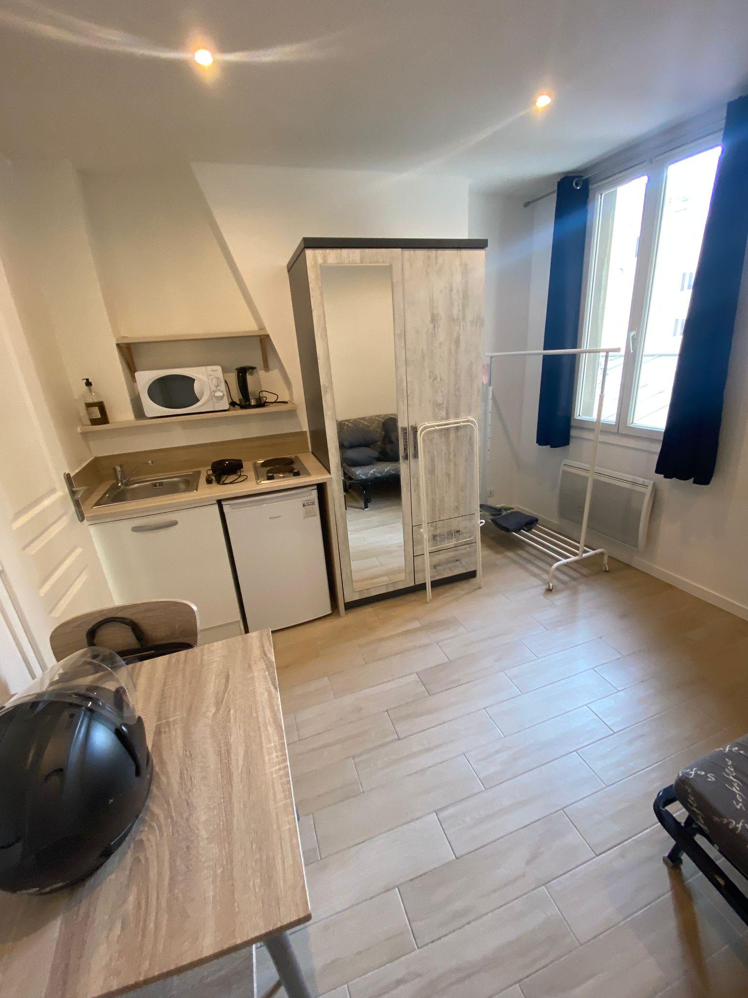 PARIS 11e·13m²·studio·With furniture[Paris Rental]