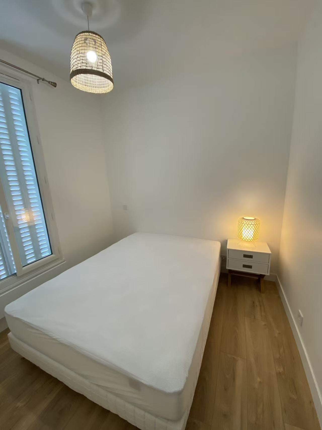 PARIS 20e·30m²·Appartement·Meublé[Location à Paris France]