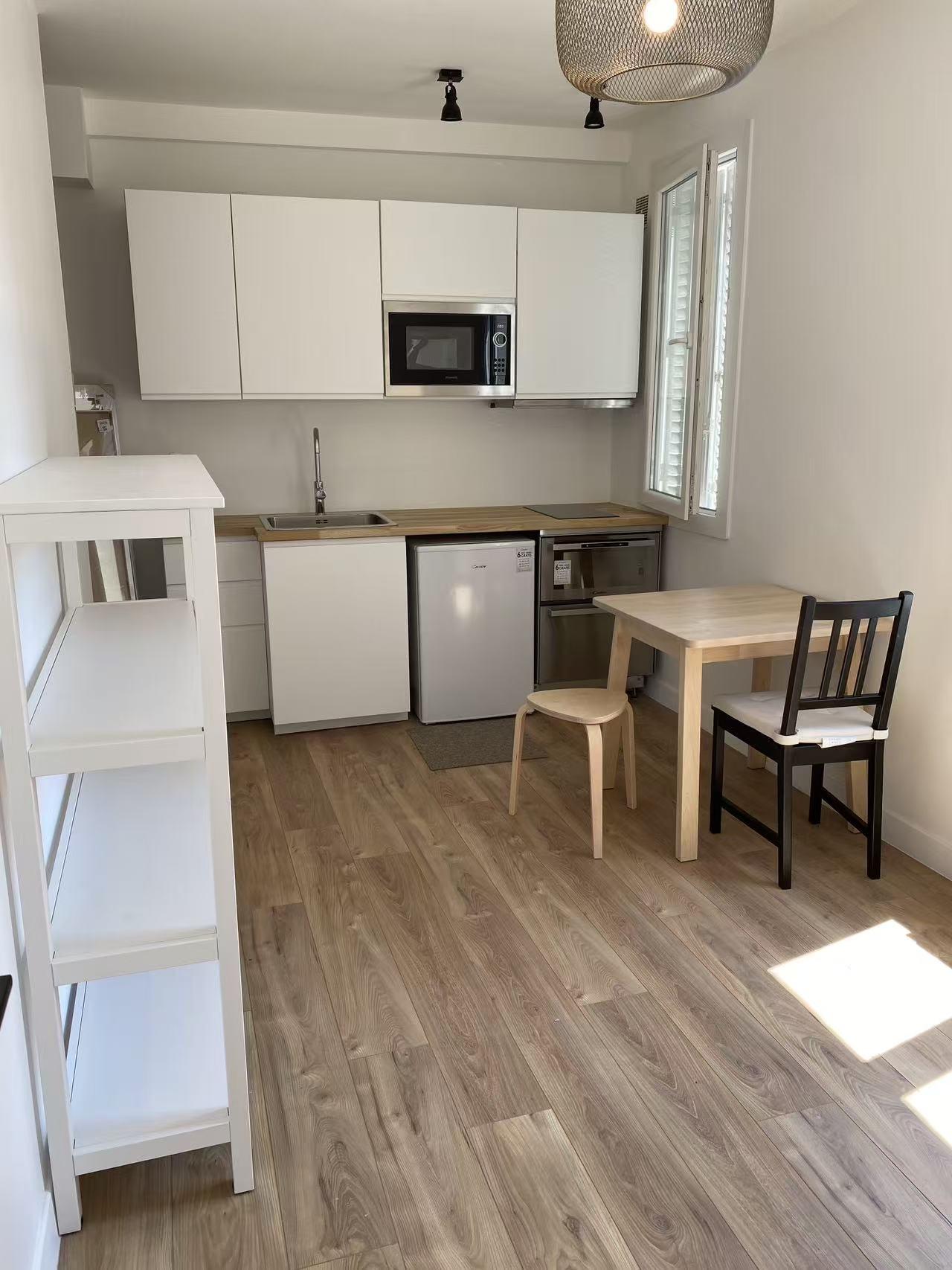 PARIS 20e·30m²·Appartement·Meublé[Location à Paris France]