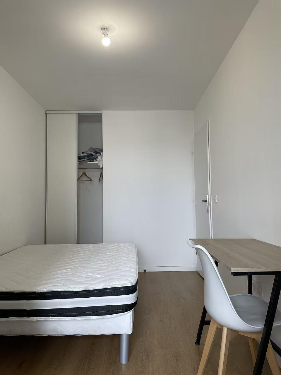 Bagneux 92e·12m²·Separate room in the sharing apartment·With furniture[Paris Rental]