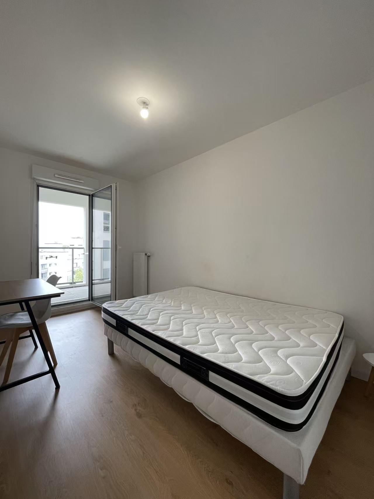 Bagneux 92e·12m²·Separate room in the sharing apartment·With furniture[Paris Rental]