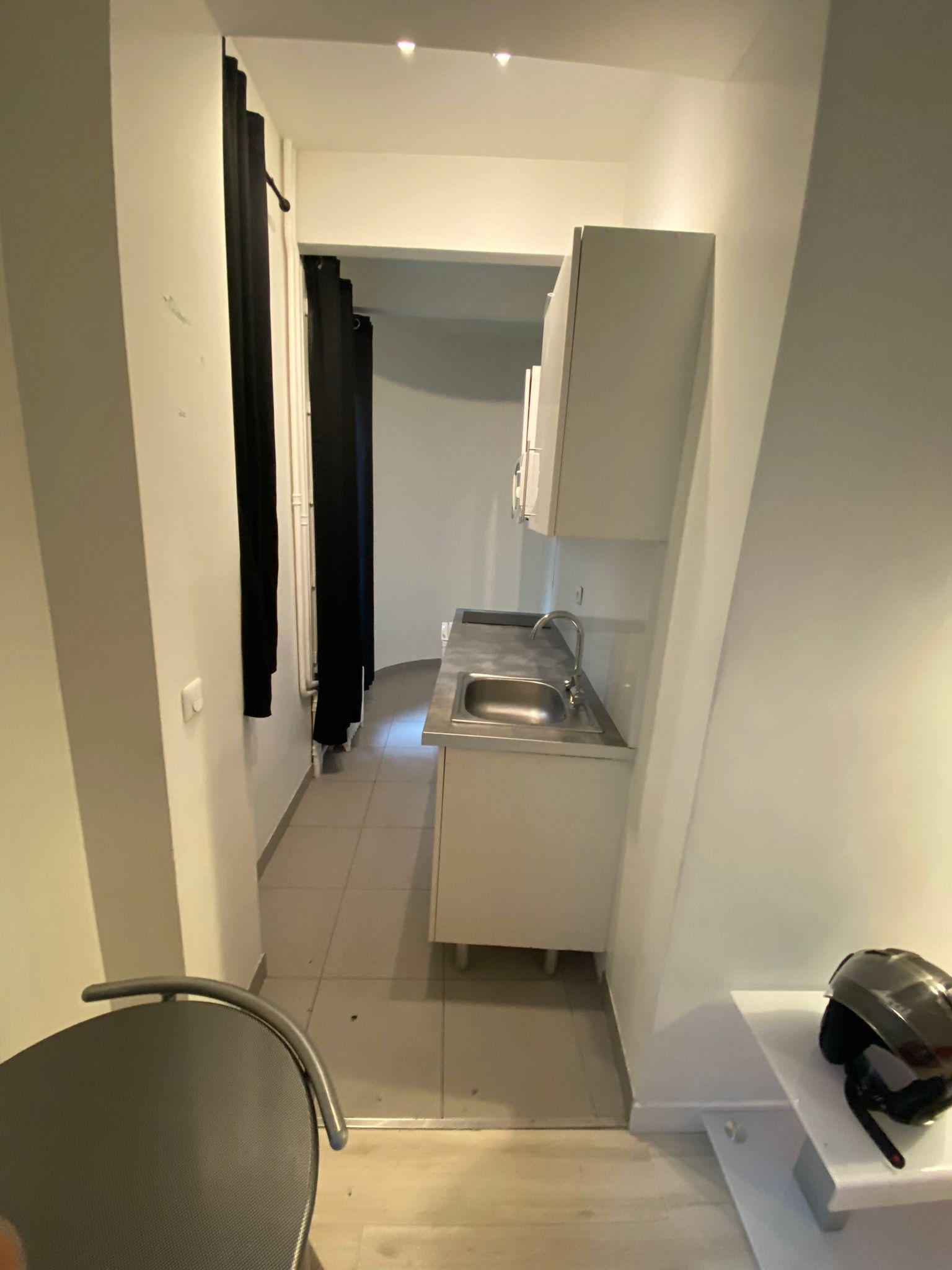 PARIS 20e·18m²·studio·With furniture·Long-term only[Paris Rental]