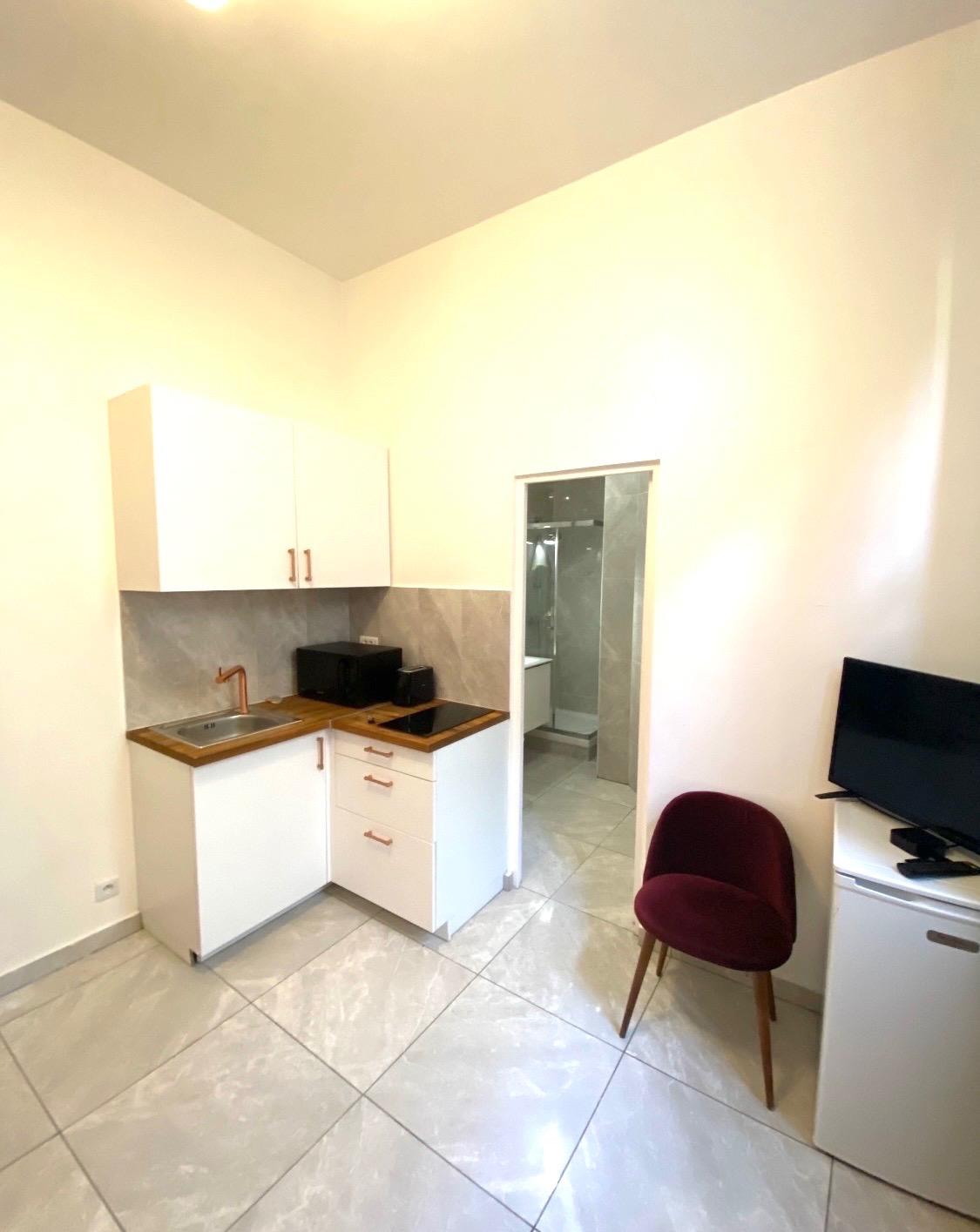 PARIS 17지역·18m²·studio·studio·가구·장기[프랑스 부동산,프랑스 아파트 매매,파리 집 구하기,프랑스 임대 부동산,프랑스 부동산 투자,프랑스 아파트 임대 방법,파리 집 계약 절차,프랑스 부동산 세금 정보,프랑스 부동산 중개인 추천,프랑스 주택 임대 시세,프랑스 주택 관리 서비스,프랑스 아파트 월세,프랑스 단기 임대,파리 집 임대,프랑스 월세 계약,프랑스 월세 시세,파리 임대 집 추천,프랑스 임대,프랑스 월세 ,프랑스 부동산 임대 서비스,프랑스 부동산 중개,프랑스 부동산 에이전시,파리 부동산 중개인,프랑스 부동산 매물,파리 부동산 에이전시 추천,파리 현지 부동산 상담,파리 부동산 거래 대행,프랑스 부동산 시세 조회,프랑스 부동산 서비스,파리 부동산 에이전시,프랑스 부동산 전문가,프랑스 부동산 거래 팁,프랑스 주택 중개 플랫폼,파리 유학생 ,프랑스 유학 집 구하기,파리 학생 기숙사 임대,프랑스 유학생 월세 아파트,프랑스 유학 임대 계약,파리 유학 생활 집 구하기,프랑스 유학생 쉐어하우스,프랑스 가족용 주택 매매,파리 가족 아파트 임대,프랑스 어린이 학교 근처 집,프랑스 이민 주택 ,맞춤형 부동산 서비스,파리 단기 임대 아파트,프랑스 출장용 주택,파리 월 단위 임대]