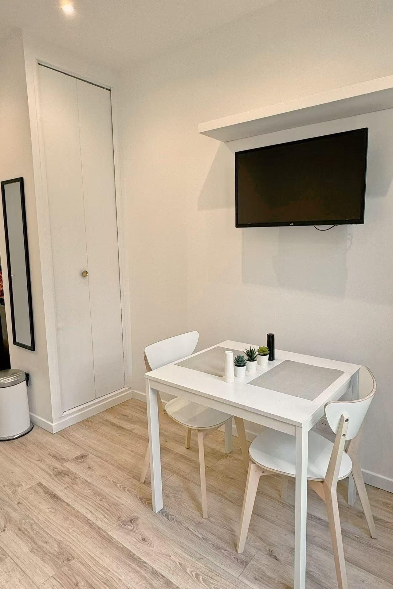 PARIS 15e·18m²·studio·With furniture[Paris Rental]