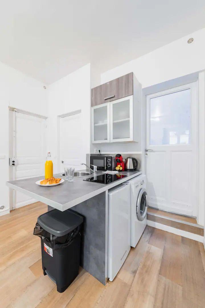 PARIS 18e·21.14m²·studio·With furniture·Long-term only[Paris Rental]