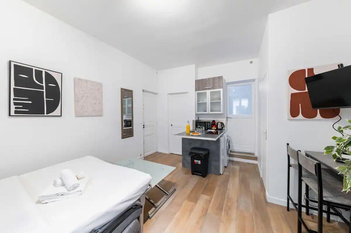 PARIS 18e·21.14m²·studio·With furniture·Long-term only[Paris Rental]