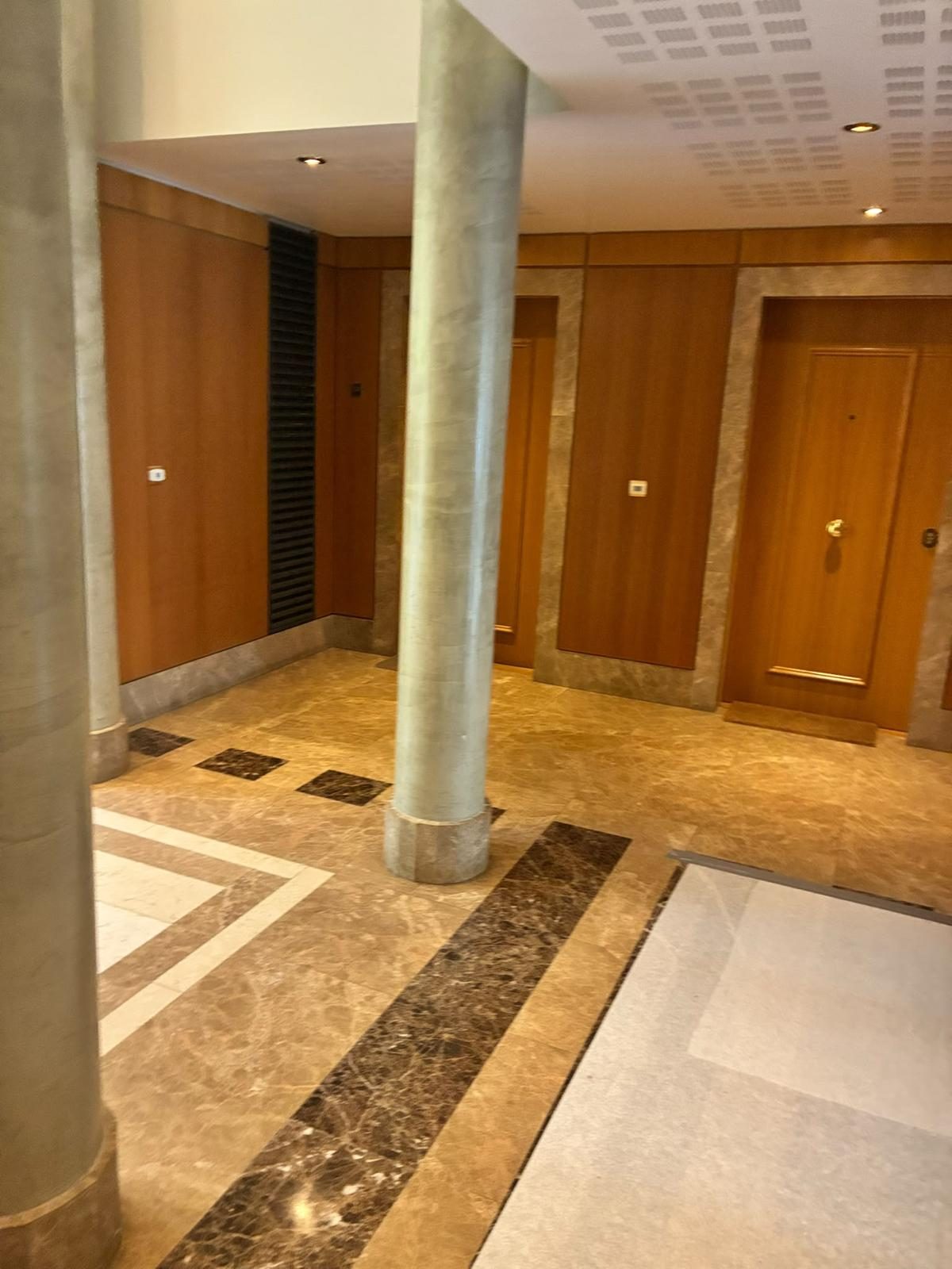 PARIS 16e·24m²·Second-hand·F1[Paris Rental]
