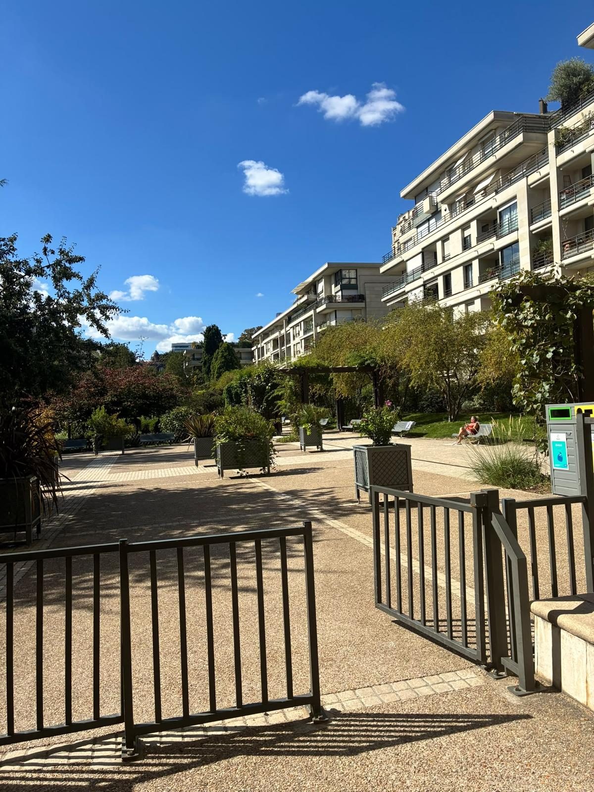 PARIS 16e·24m²·Second-hand·F1[Paris Rental]